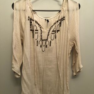 3/4 sleeve cut out blouse